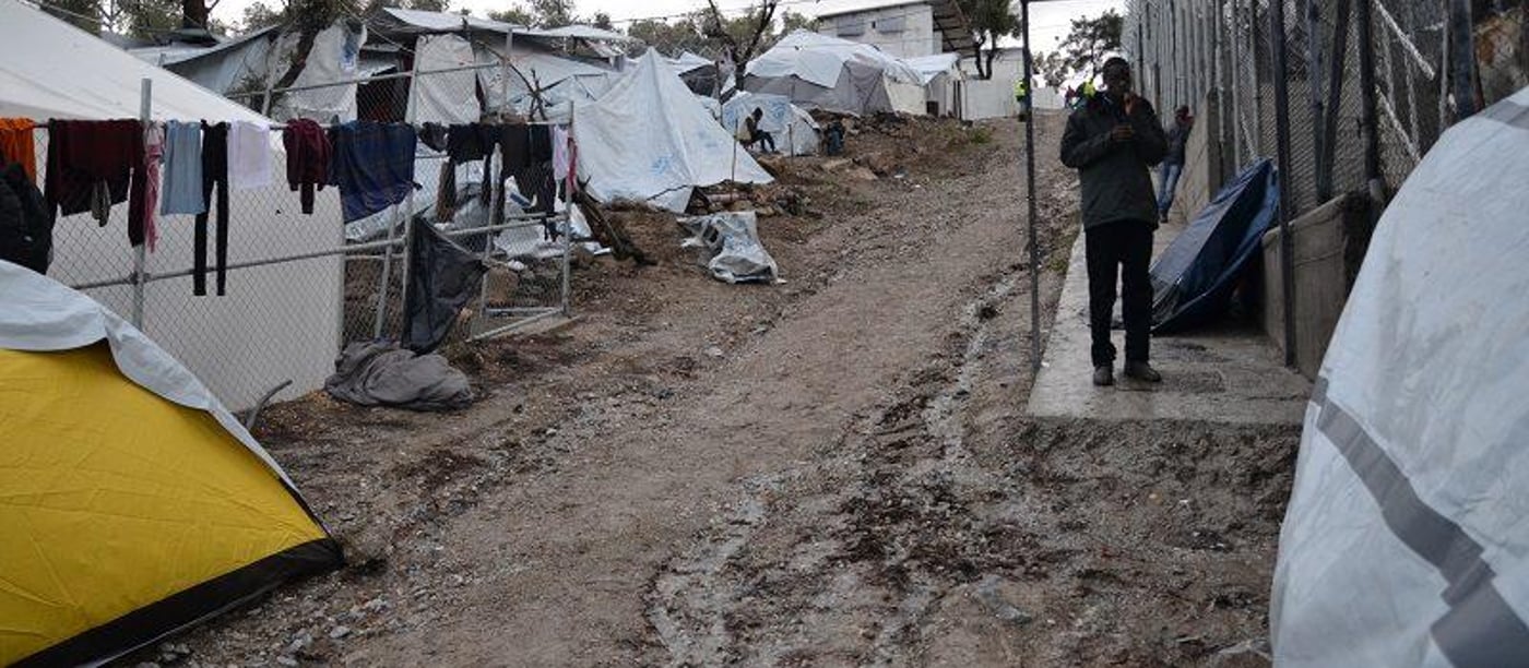 Even though the snow has disappeared in places, conditions in Moria camp are extremely difficult because of cold temperatures, muddy roads and uninsolated tents. (Photo: Helga Kristensen/NORCAP) 