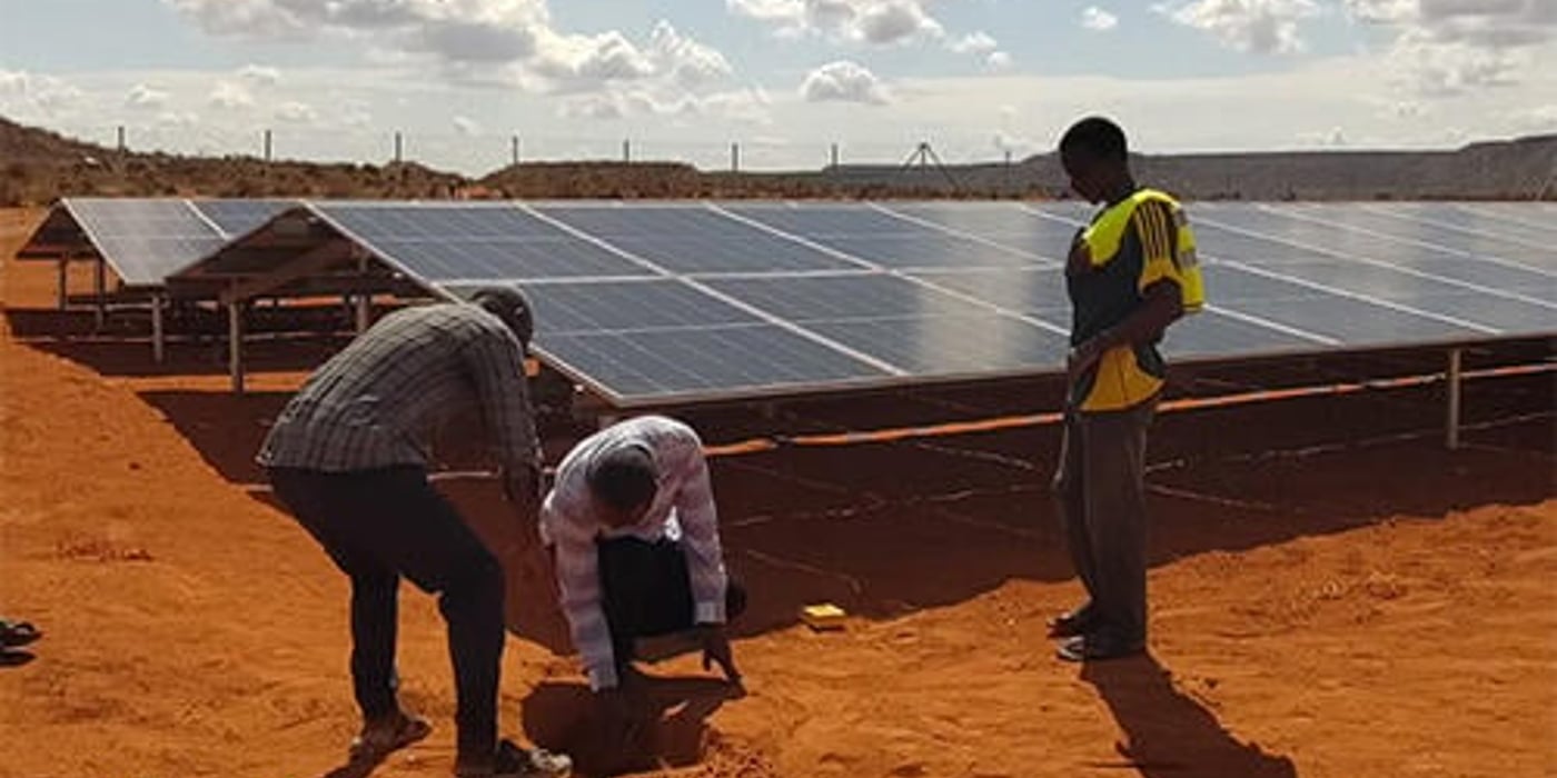 Front page of the report "Briefing on healthcare electrification in humanitarian settings."
