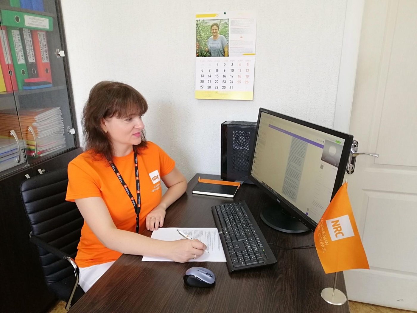 Given the rapid development of the situation with Covid-19 and corresponding changes in the legal framework, there is a need to strengthen efforts in protection as well as timely and effective dissemination of information on the impact of those changes on the lives of people affected by the conflict.
In order to ensure vulnerable populations, including NGCA residents, are being assisted with legal information and counselling, we increased the capacity of our hotline modality. We introduced additional communication means such as Skype and Viber. Also, we updated our information materials to include all new relevant information coming from the government, including recent announcements regarding displacement issues and regulation of the crossing the “contact line”. This also includes maintaining our legal aid Facebook page and launching an ad campaign for each post with useful information to ensure people know how to reach us via mobile and digital channels.
Photo: Natalia Patlatiuk/Norwegian Refugee Council
