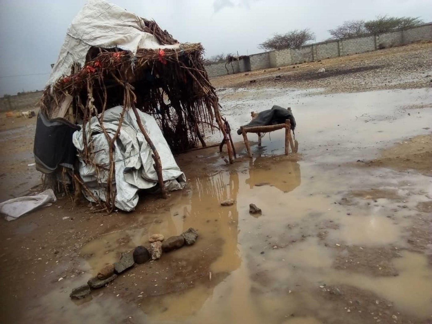 More than 1,000 displaced families lost their shelters as a result of the floods in Hajjah’s Abs district on 17 April 2020

Photo: Anwar Abdu/NRC