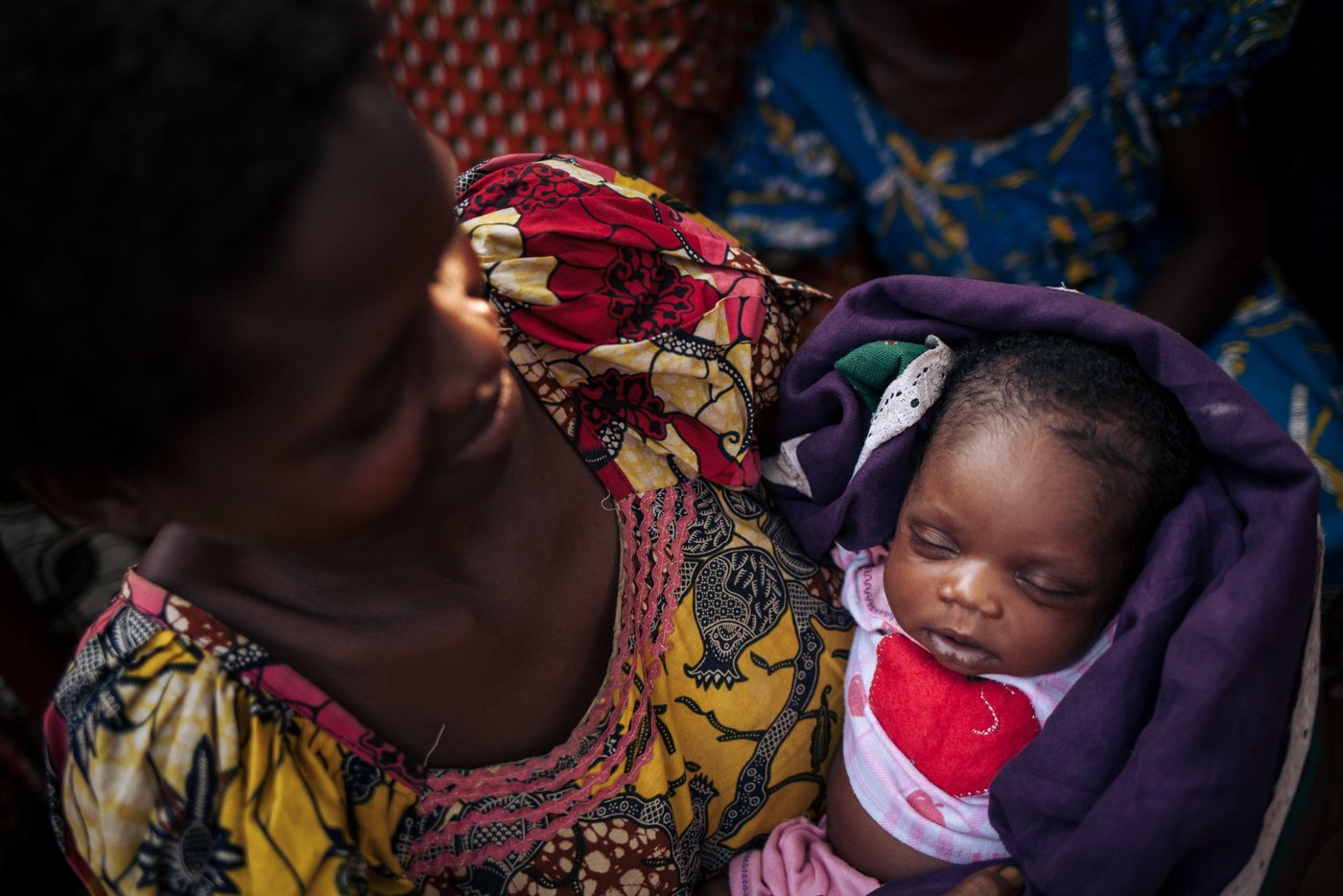 "After giving birth, I suffered with these children because I couldn't find anything to eat. I didn't have anyone. I was alone," Elamegi recalled.  "When we finally got out of the forest, I had nothing left. My house had been burned down. I didn't get anything back." 

Elamegi is one of the beneficiaries of the shelter reconstruction assistance programme launched by NRC. 

Before the conflict, only six per cent of the people living in the Mbulungu area were living on one meal or less a day.  After the conflict, nearly half of the population who has returned are living one meal or less per day.

The Greater Kasai Region has the highest rate of malnutrition in the country with 770,000 children under the age of five living with acute malnutrition—440,000 of which suffer from severe acute malnutrition.  Unfortunately, food isn’t the only exigent need in this region.

In early 2017, NRC visited Mbulungu where they met with the community to understand their primary needs.  NRC used its “community-based approach” by consulting with these communities to better understand their primary needs, to properly target the most vulnerable people and facilitate their ability to choose the assistance they require.

This intervention, however, is only a drop in the ocean of the vast needs of this community.  NRC is currently the only humanitarian actor in the zone and funding is not enough to address other acute needs such as food assistance, household items and education.  The Humanitarian Response Plan is currently only 25 per cent funded eight months into the year.  Humanitarian capacity is critically low.  If donors do not act now for the people of Mbulungu and for the rest of DR Congo, it will be too late.

August 29, 2018, Kasai-Central Province, DR Congo
Photo: NRC/Aléxis Huguet