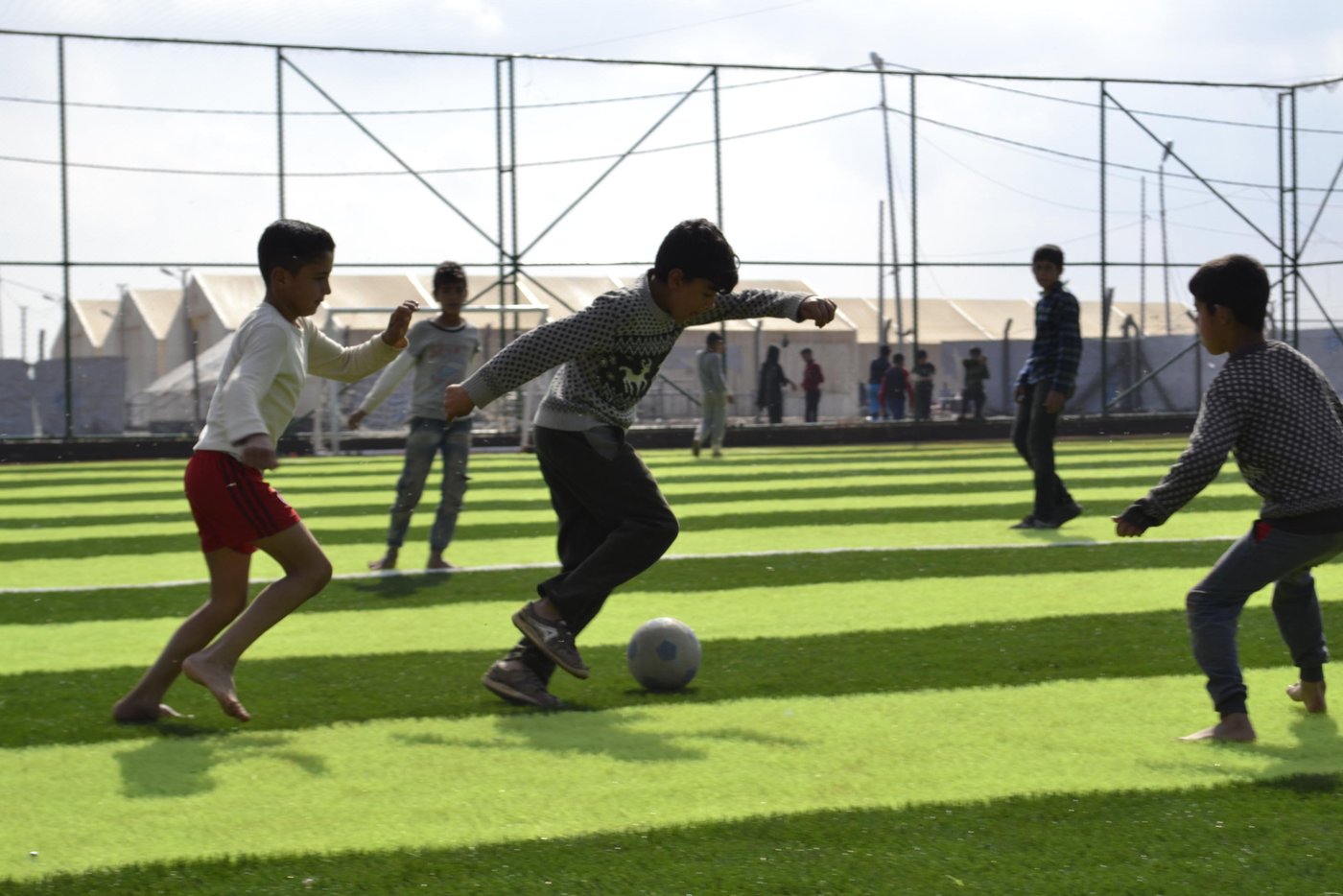 Many people in Hamam Al-Alil displacement camp in northern Iraq have lost their homes, loved ones, families and friends - but not their passion for football. It’s become a way for them to make new friends and keep the positive energy.
Photo: Helen Baker/NRC