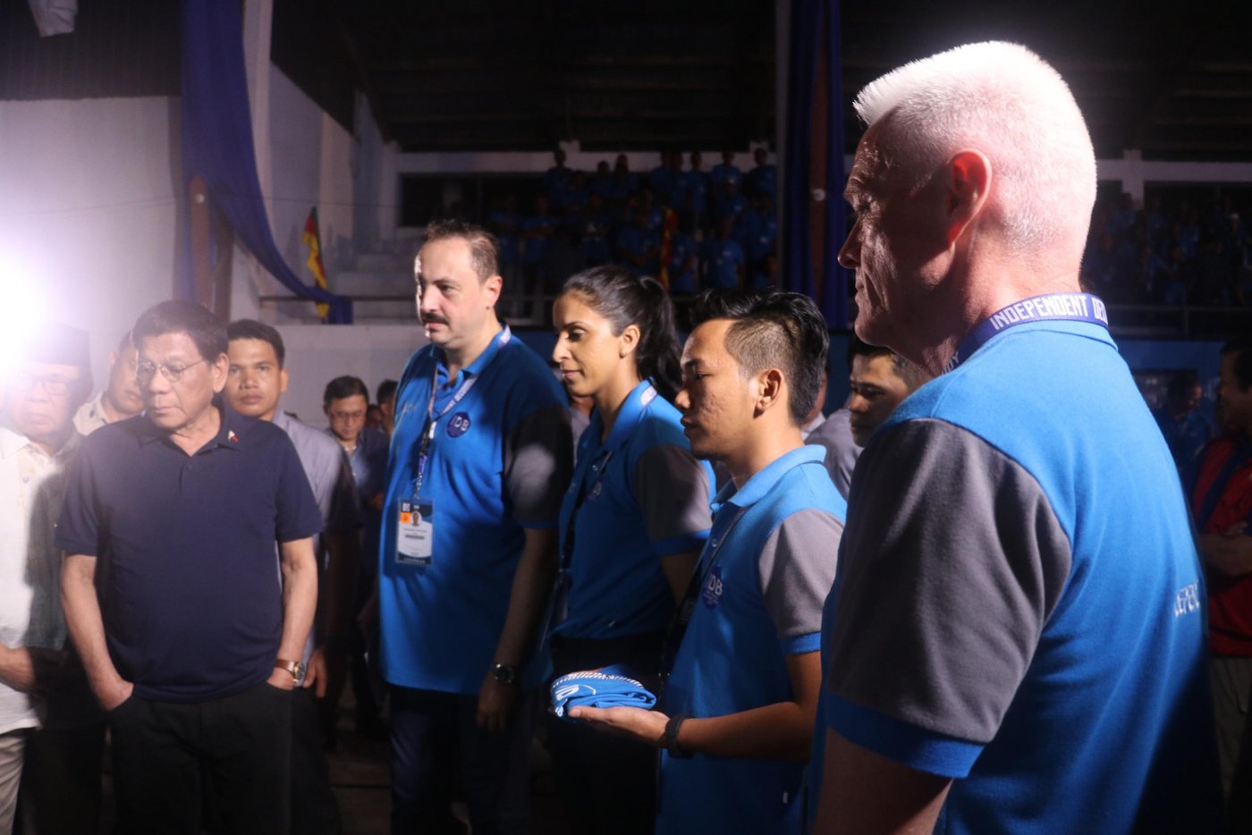 Philippines president Rodrigo Duterte stands with NORDEM experts including Terje Skjølsvik at the decommissioning ceremony.