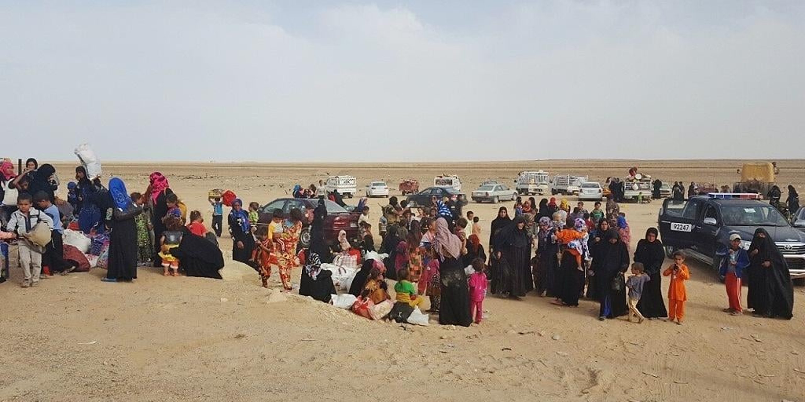 These newly displaced families from Al Therthar has just arrived in Kilo 18 camp where NRC is present distributing IRR (Immediate response ration) kits containing emergency food.
Photo: NRC/Dureed Sa’ady May 2016