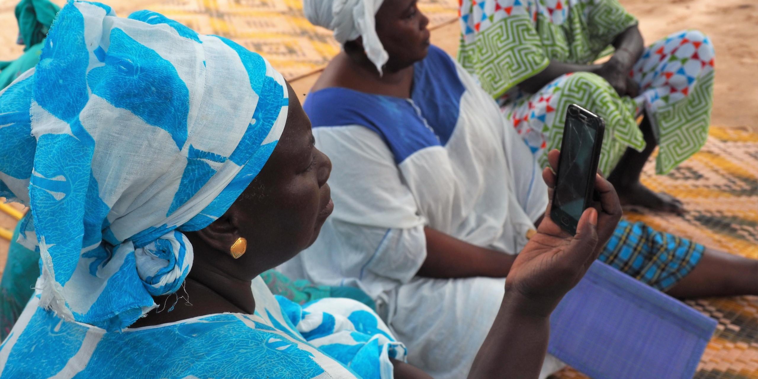 Aissatou Ndaw is the leader of a local women's group called "Sisters United" in Kaffrine, Senegal. She is also a focal point for the national meteorological services (ANACIM), and receives weather forecasts that she distributes to her network.
(Photo: Fernanda Baumhardt/NORCAP)