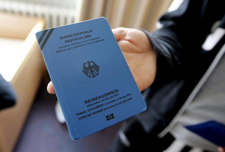 german travel document for foreigners