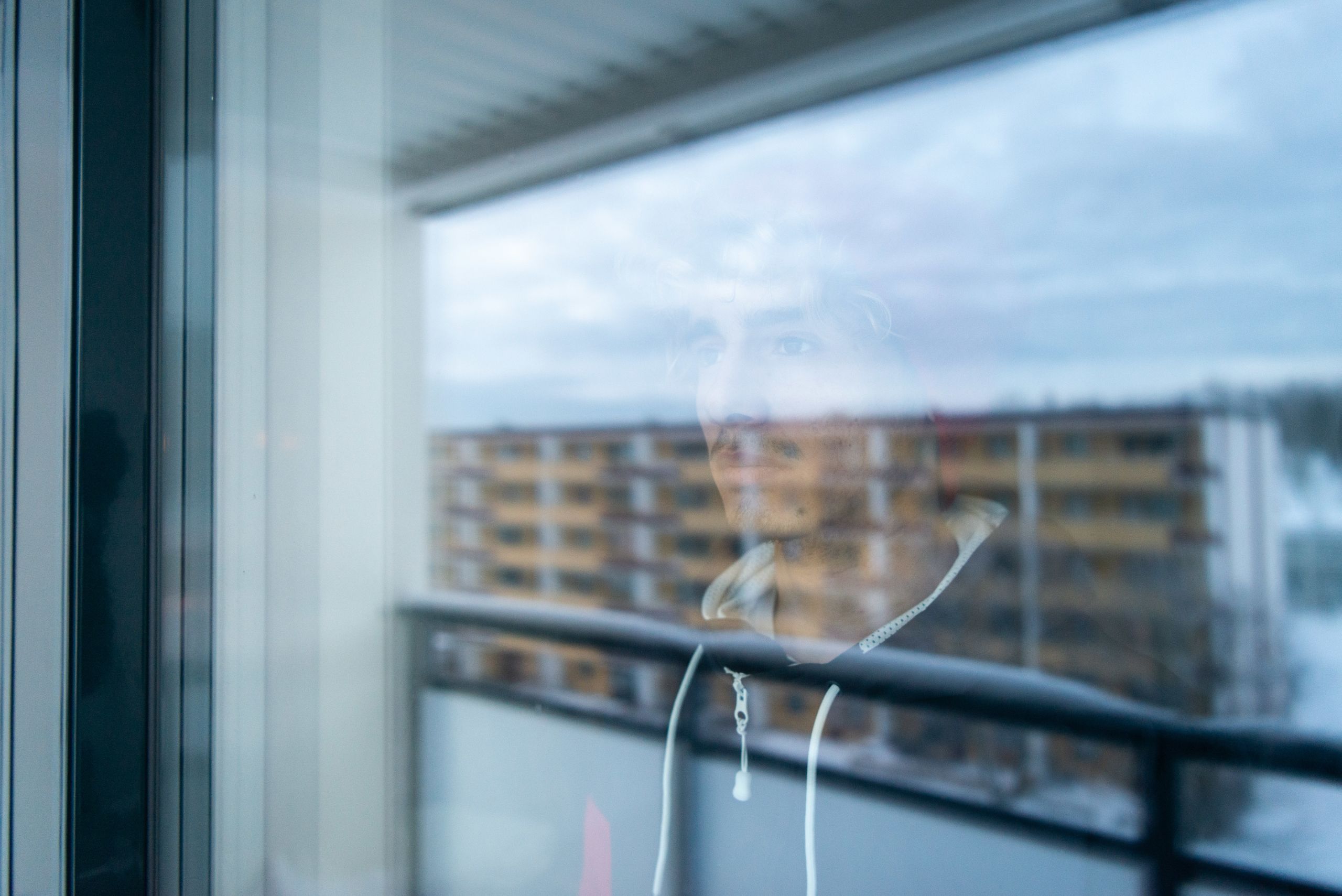 Mosab vil tenke fremover